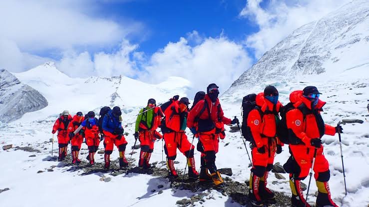 Advanced Base Camp: A Complete Guide to Everest’s Highest Trekking Destination Advanced Base Camp: A Complete Guide to Everest’s Highest Trekking Destination