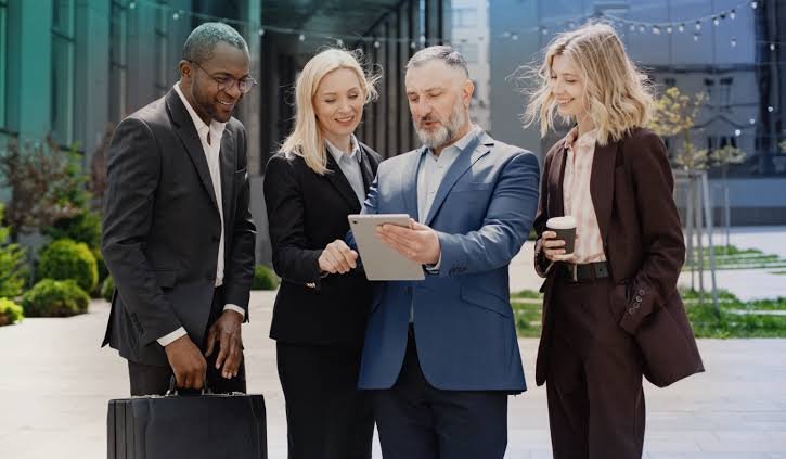 Company Legal Team Size: How to Build the Right Legal Department for Your Business